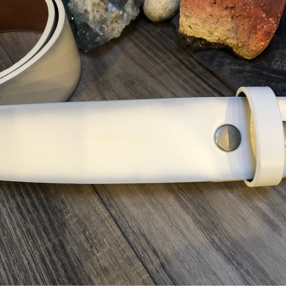 Aquamarine Encrusted Belt Buckle & Belt - Picture 4 of 7